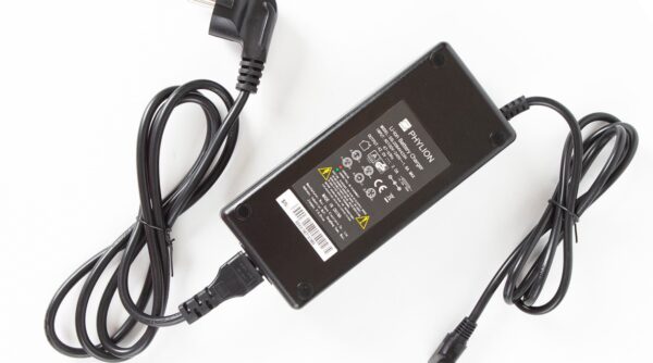 Batterieladegerät Phylion XH370 mit Tulpenstecker