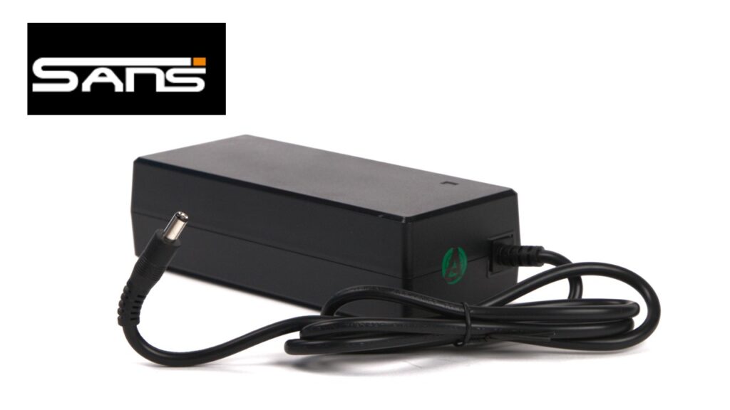 Sans oplader SSLC084V42X met 5.5 x 2.1 DC stekker (42V, 2A)