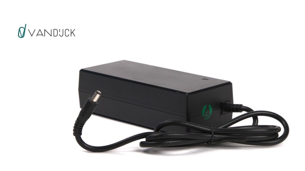 Vandijck oplader voor 36V accu's, 5.5 x 2.1 DC stekker (42V,2A)